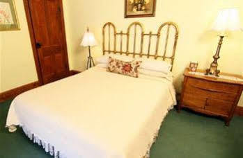 The Washington Irving Inn Tannersville Exterior photo
